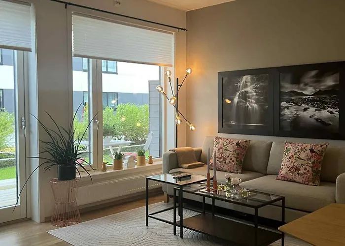 Appartement With A Double Bed And Sofa Bed Free Parking *