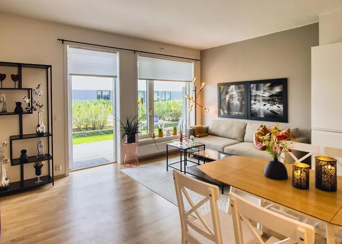 Appartement With A Double Bed And Sofa Bed Free Parking *