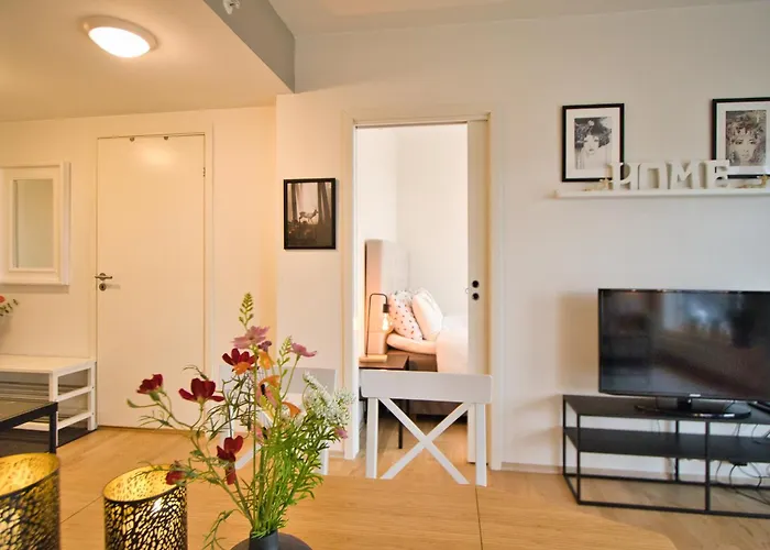 With A Double Bed And Sofa Bed Free Parking Appartement